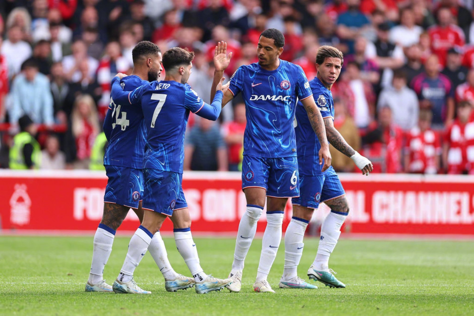 逆天，挪威甲门将点球大战一脚将摆好的球踢走以干扰对方